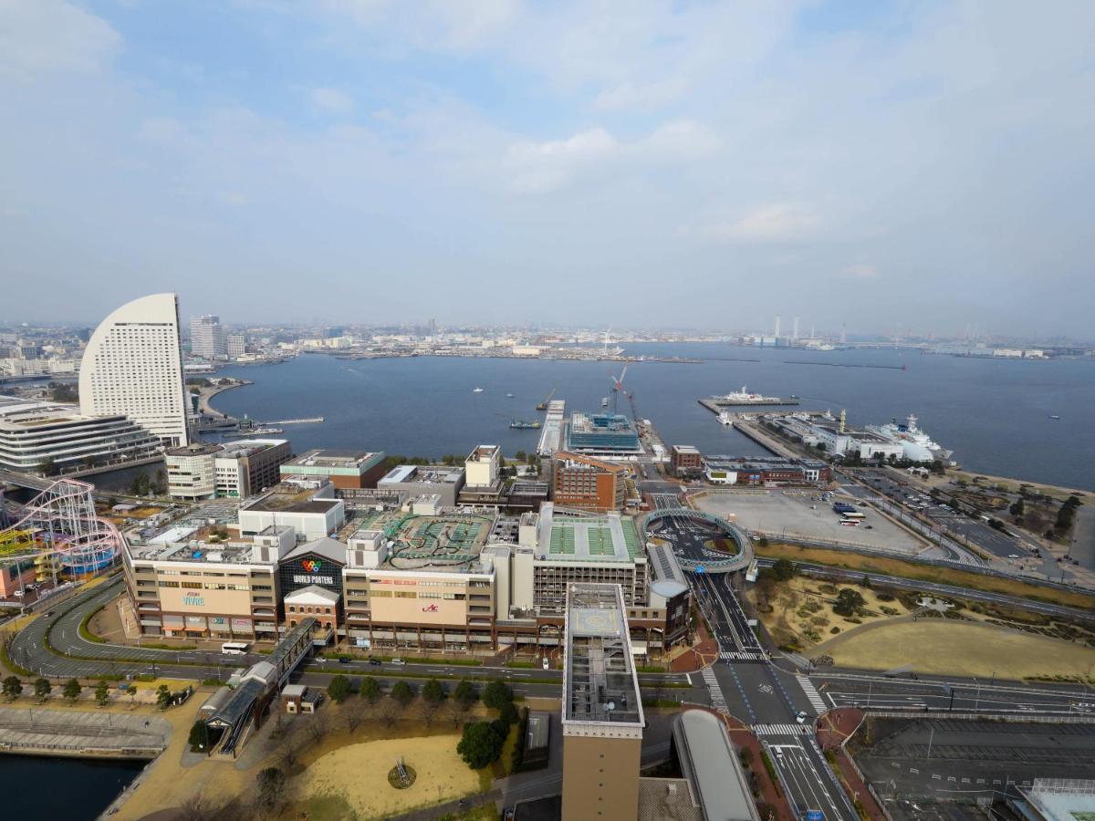 Apa Hotel & Resort Yokohama Bay Tower Bagian luar foto